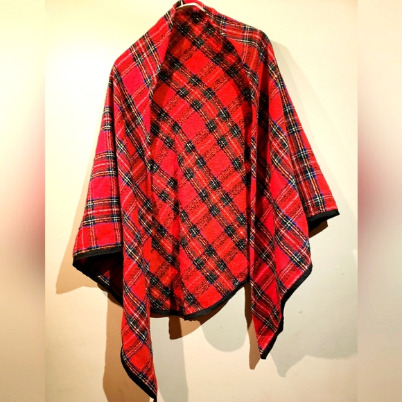 Appleseeds Vintage Red and Black Plaid Christmas Shawl